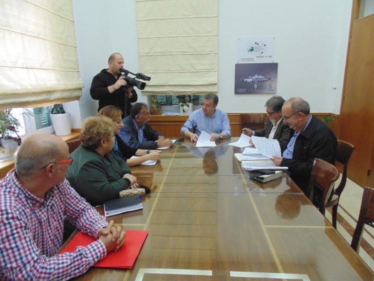 Λασίθι: Συμβάσεις για έργα υπέγραψε ο Σταύρος Αρναουτάκης