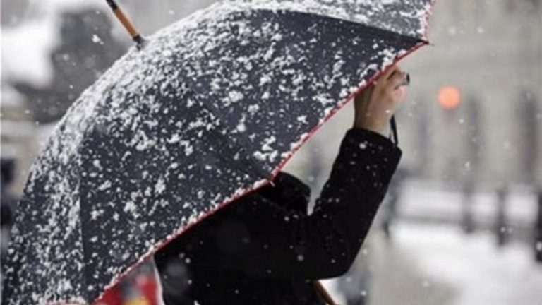 Έπεσαν οι πρώτες νιφάδες στον Χορτιάτη