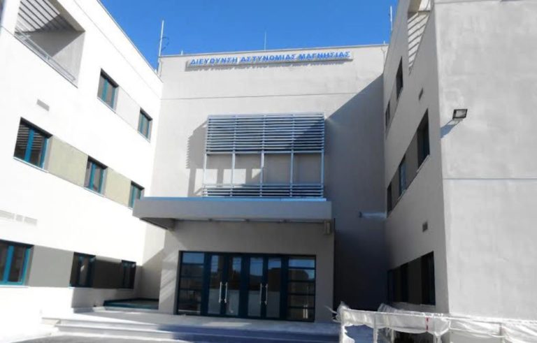 Βόλος: Εξαρθρώθηκε τετραμελής σπείρα που εξέδιδε αλλοδαπές