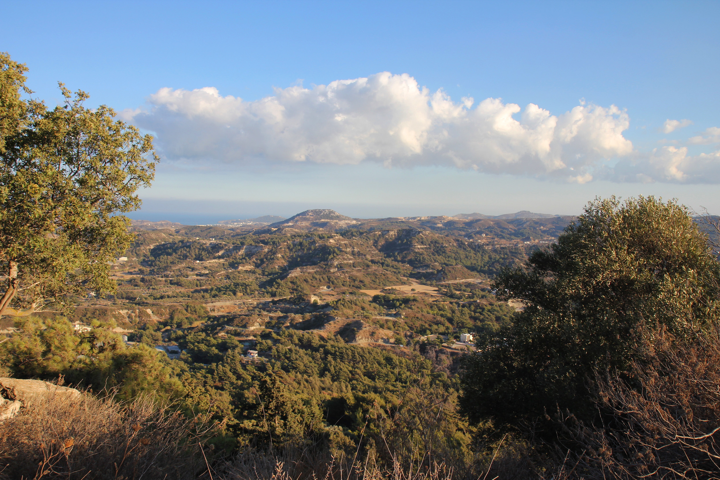 mnimes-charas-rodos