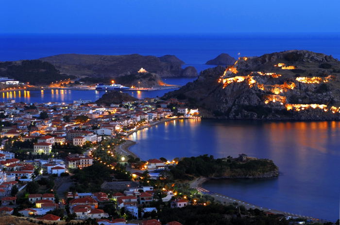 Λήμνος: Έκρηξη αφίξεων με περισσότερους και από το 2019 επισκέπτες