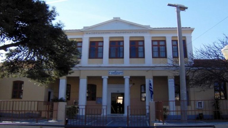 Σε ιδιωτική εταιρία η φύλαξη των σχολείων της Ρόδου