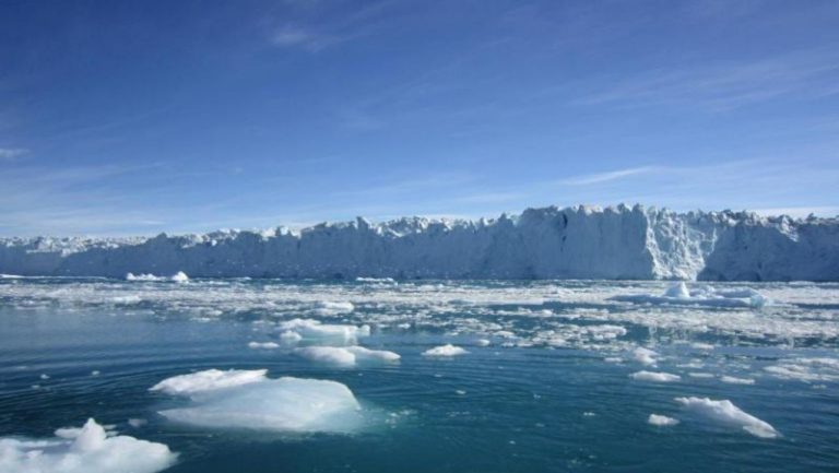 Το λιώσιμο των πάγων θα ανεβάσει πάνω από 38 εκατοστά τη στάθμη της θάλασσας έως το 2100