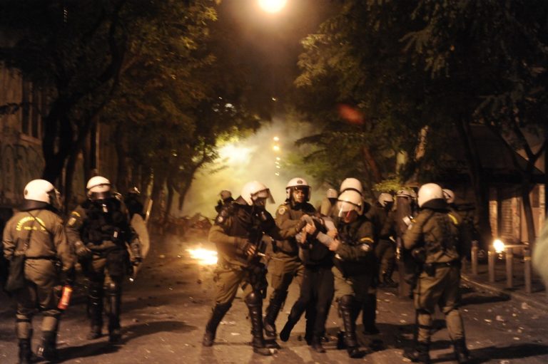 Έξι συλλήψεις για τα επεισόδια στο κέντρο της Αθήνας