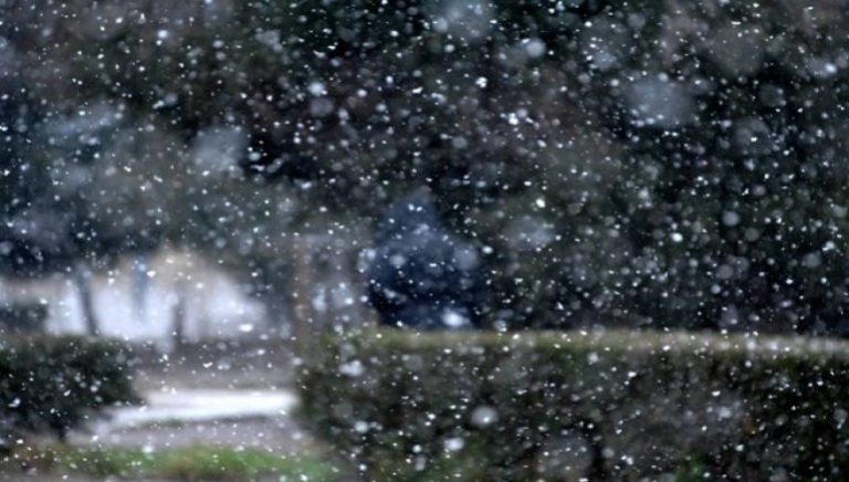 Ελαφρά χιονόπτωση και χαμηλές θερμοκρασίες στη Μαγνησία