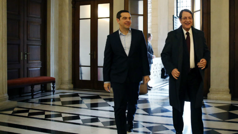 Τσίπρας- Αναστασιάδης για το Κυπριακό: Απόλυτη ταύτιση και κοινές δράσεις