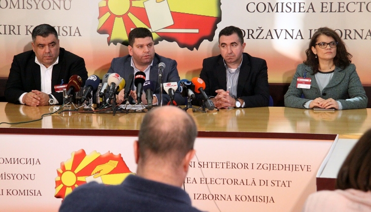 Ρευστό παραμένει το πολιτικό σκηνικό στην ΠΓΔΜ