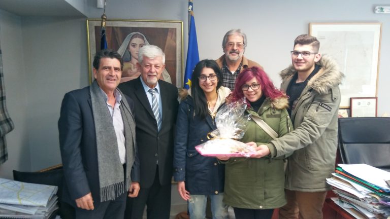Τα κάλαντα άκουσε ο Δήμαρχος