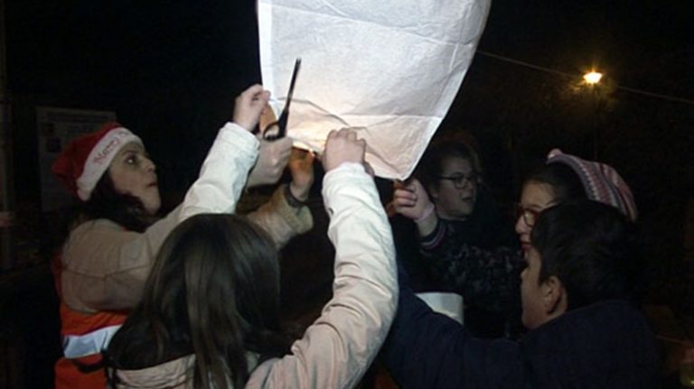 Καβάλα: Ιπτάμενα φαναράκια τη νύχτα των ευχών