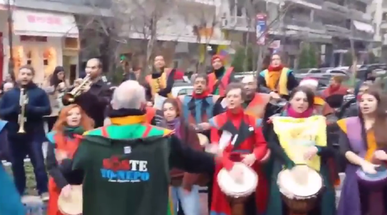 Θεσσαλονίκη: Είπαν τα “κάλαντα” για να μην ιδιωτικοποιηθεί η ύδρευση