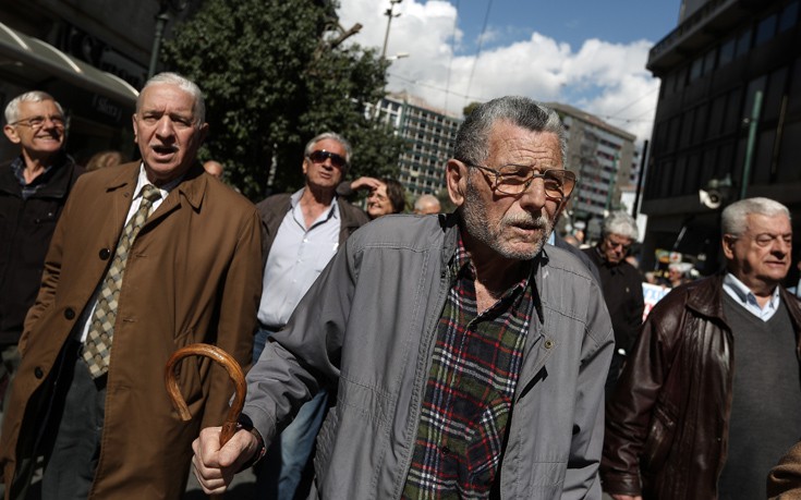 Δυναμική η παρουσία των συνταξιούχων της Καρδίτσας στο πανελλαδικό συλλαλητήριο