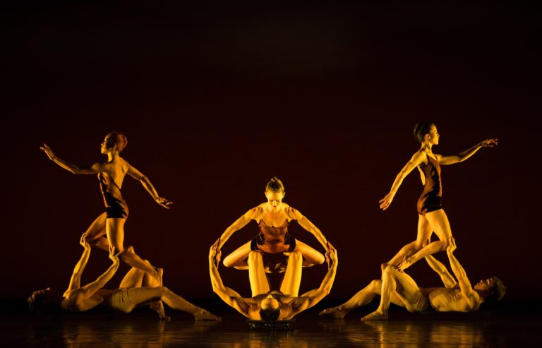 Η θρυλική παράσταση Opus Cactus με τους Momix στην Αθήνα (video)