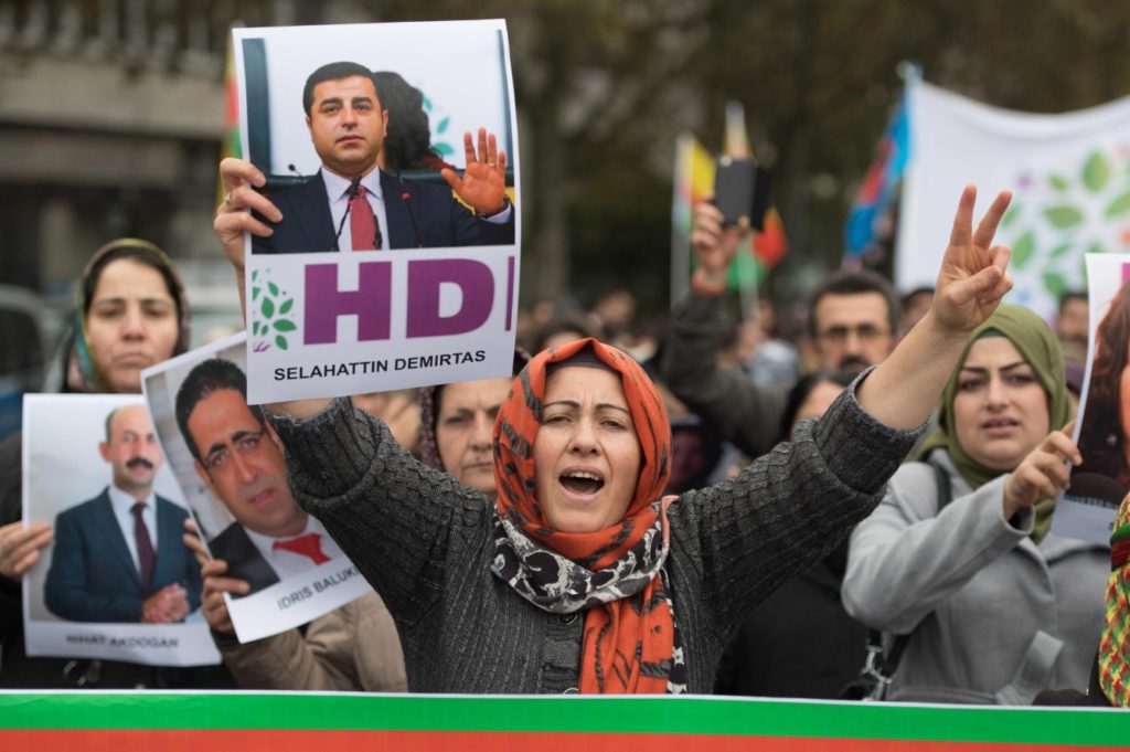 Δύο βουλευτίνες και 300 μέλη του HDP συνελήφθησαν στην Τουρκία