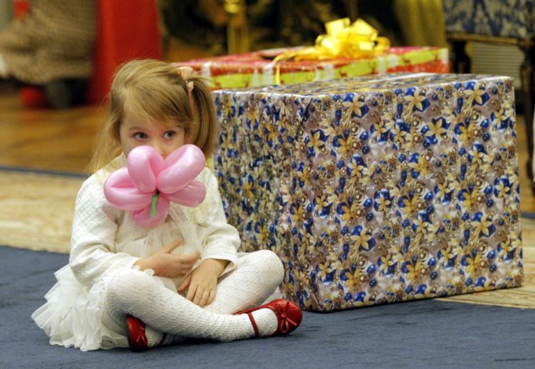 Βρετανία: Παράξενα δώρα, εν όψει των Χριστουγέννων, σε φιλανθρωπικά ιδρύματα