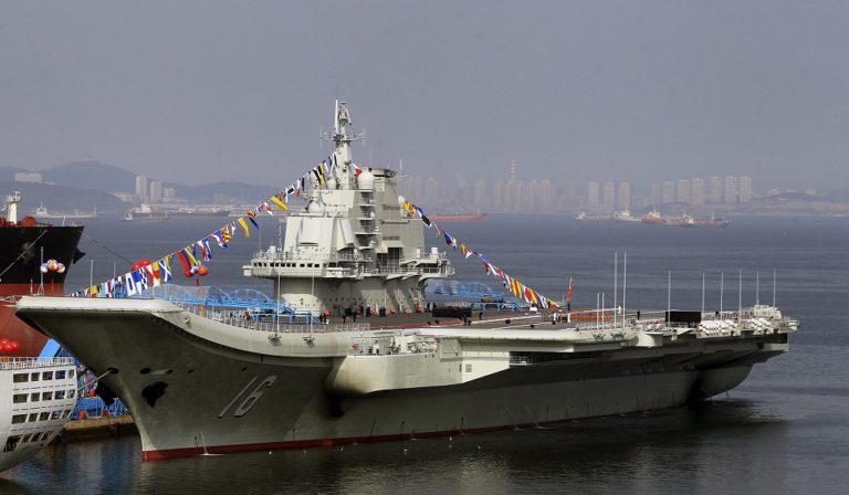 Το κινεζικό αεροπλανοφόρο Liaoning για πρώτη φορά στον Ειρηνικό Ωκεανό