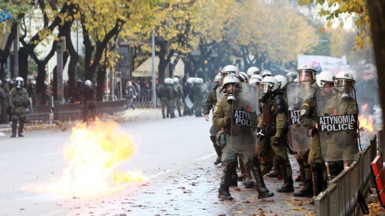 Μικροεπεισόδια στη Θεσσαλονίκη μετά την πορεία αντεξουσιαστών