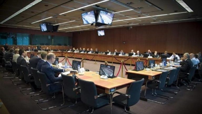 Eurogroup: Διαβουλεύσεις για πολιτική συμφωνία και επιστροφή των θεσμών (video)