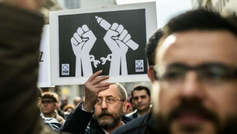 RSF : “348 δημοσιογράφοι κρατούνται οι 100 στην Τουρκία”