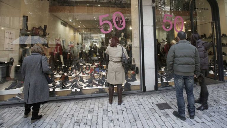 Ανοιχτά τα καταστήματα – Το ωράριο των εορτών στην Αθήνα (video)