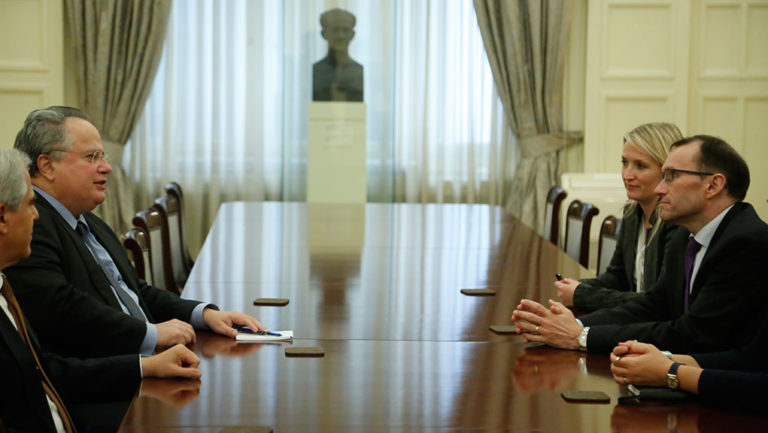 Έιντε: Διμερής Ελλάδας-Τουρκίας πριν τις 12 Ιανουαρίου – Επαφές με Κοτζιά