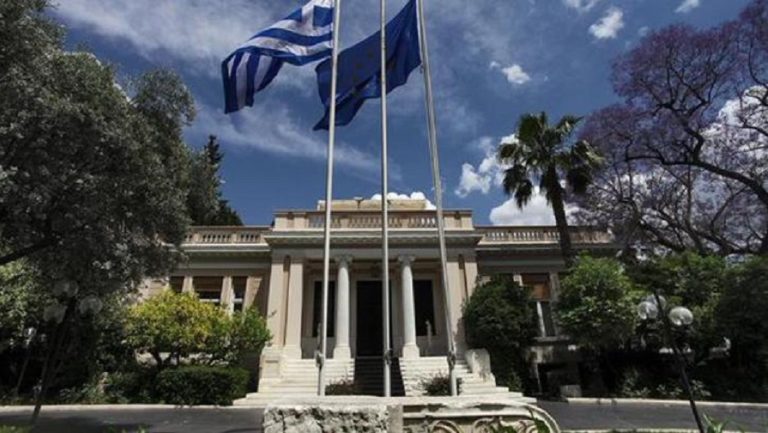 Μαξίμου: Η Κυβέρνηση εργάζεται για θετική εξέλιξη στο Κυπριακό (video)