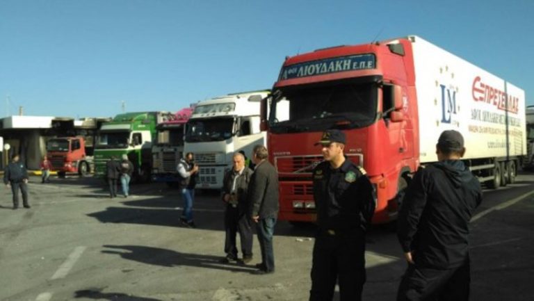 Φεύγουν τα αγροτικά προϊόντα