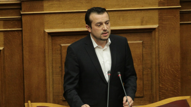 Με τροπολογία η επιστροφή  των χρημάτων στους υπερθεματιστές για τις άδειες