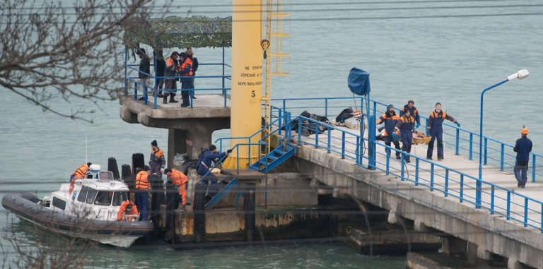 Ρωσικό πολεμικό αεροσκάφος συνετρίβη στην Μαύρη Θάλασσα – Νεκροί οι 93 επιβαίνοντες (video)