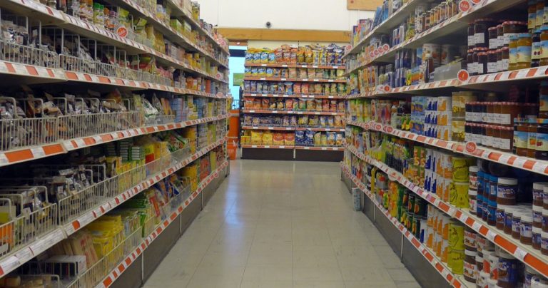 Έρευνες και απομάκρυνση προϊόντων μετά την απειλή για επιμόλυνση τροφίμων