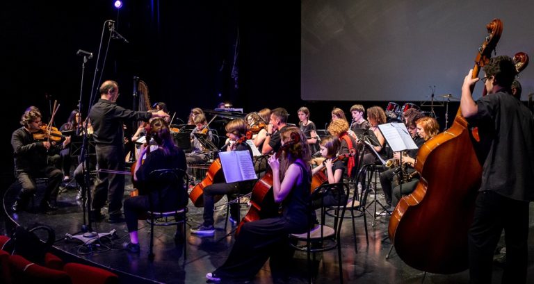 Γιορτάστε με την Underground Youth Orchestra στο Μουσείο Μπενάκη