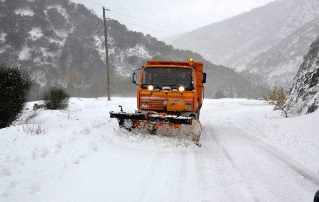 Στα «λευκά» ντύνονται τα ορεινά χωριά της Κρήτης