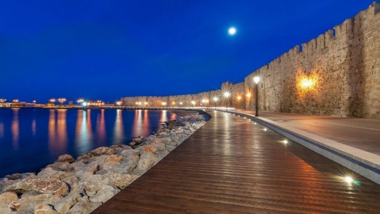 Αναβάθμιση του τουριστικού λιμένα της Ρόδου