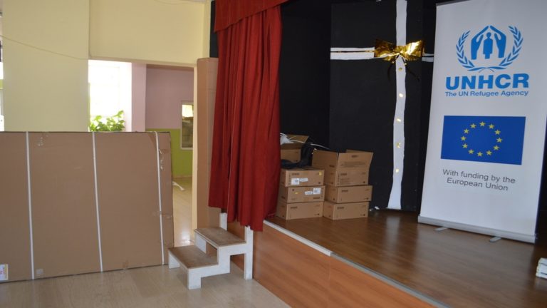 Εξοπλισμός σε σχολεία Κω και Καλύμνου από την Ύπατη Αρμοστεία