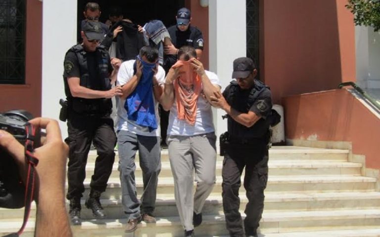 Τη Δευτέρα η εξέταση της έκδοσης ή μη των Τούρκων στρατιωτικών