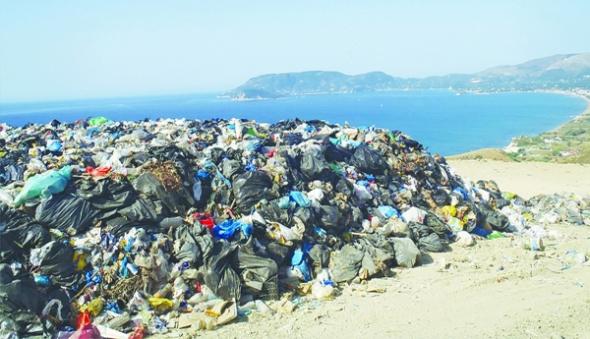 Ζάκυνθος: Κάλεσαν την αστυνομία για μην πάνε τα σκουπίδια στον ΧΥΤΑ