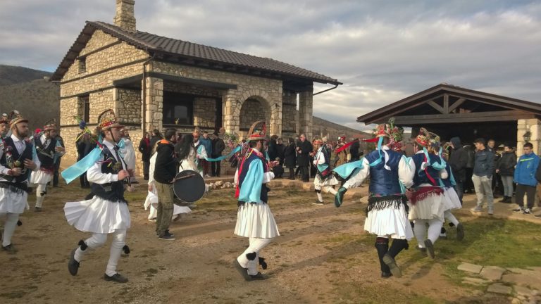 Δ. Μακεδονία: Εκδηλώσεις και έθιμα Χριστουγέννων