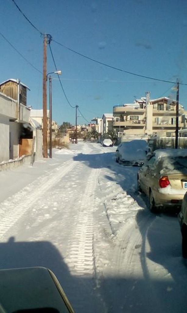 Βόλος: Συνεχίζεται ο αποχιονισμός της πόλης