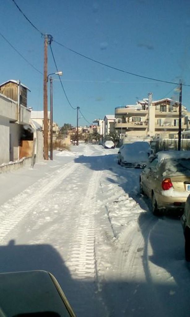 Βόλος: Συνεχίζεται ο αποχιονισμός της πόλης