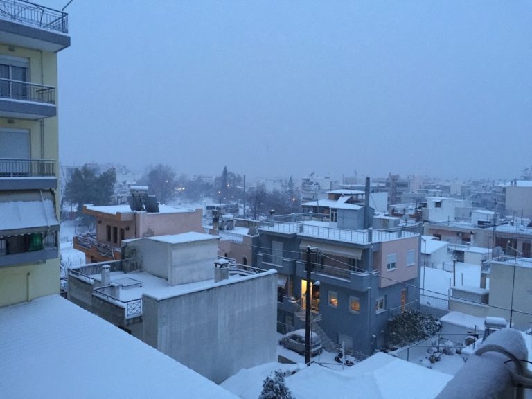 Ισχυρό κύμα χιονιά πλήττει τη Μαγνησία