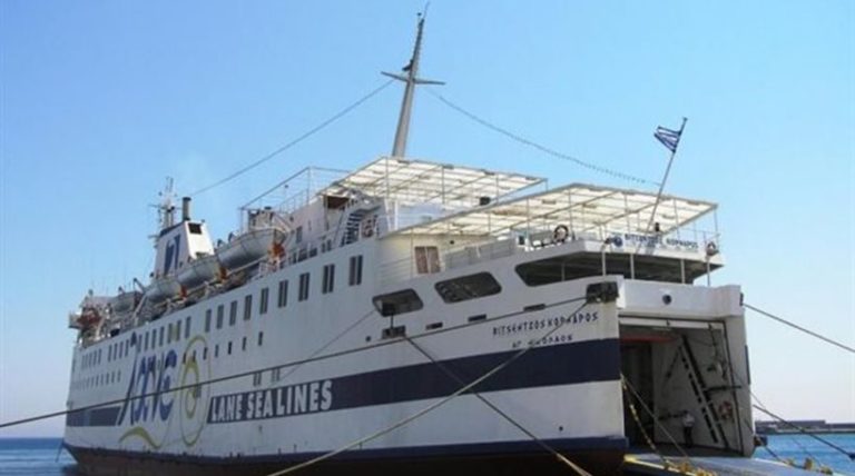 Βλάβη στο «Βιτσέντζος Κορνάρος»