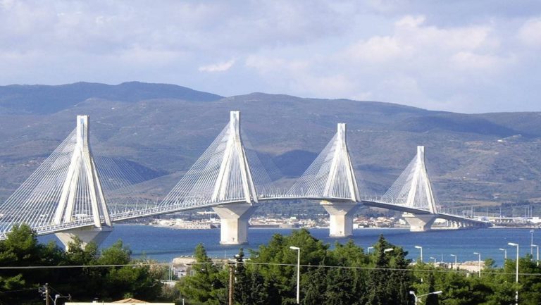 4,5 Ρίχτερ στη θαλάσσια περιοχή του Ρίου (video)