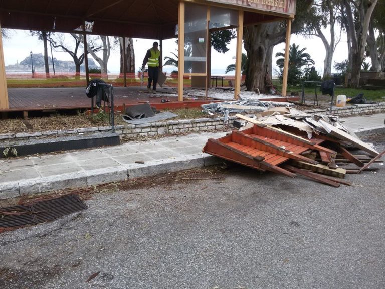 Κέρκυρα: Ξηλώνουν τα παράνομα απο το Άλσος