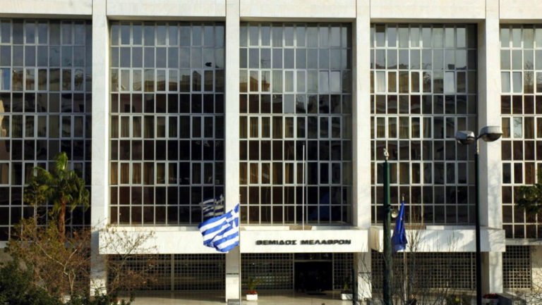 Le Soir: Τουρκικές απειλές κατά της Ελλάδας για τους οκτώ Τούρκους αξιωματικούς