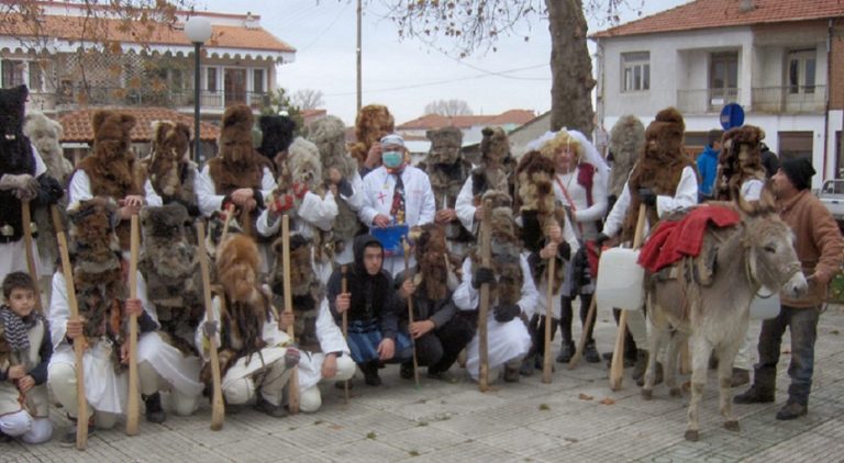 Φλώρινα: Αναβίωσε το έθιμο τα “Μπαμπάρια”