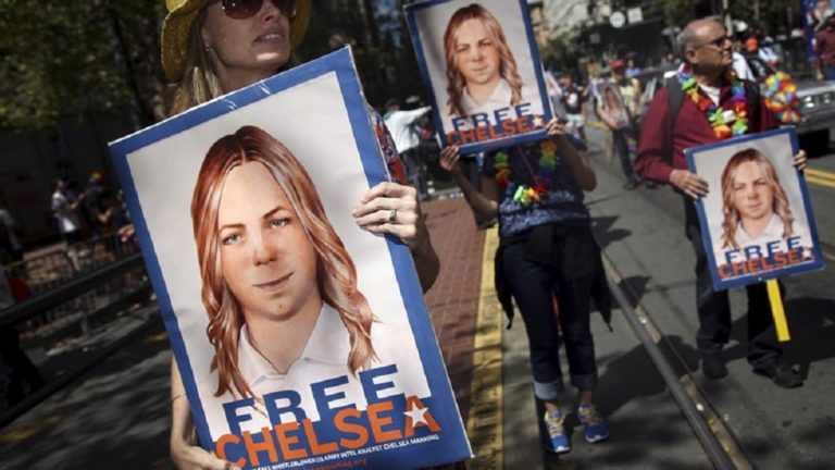 WikiLeaks: Νίκη η απόφαση Ομπάμα να μειώσει την ποινή της Τσέλσι Μάνινγκ (video)