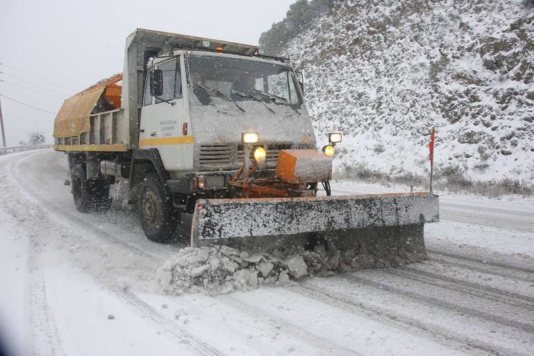 Έβρος: Χιονοπτώσεις, αντιολισθητικές, κλειστά σχολεία, χαμηλές θερμοκρασίες