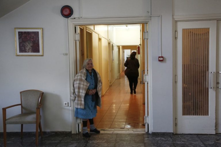 Τη σίτιση στο Γηροκομείο Αθηνών αναλαμβάνει προσωρινά ο Δήμος Αθηναίων