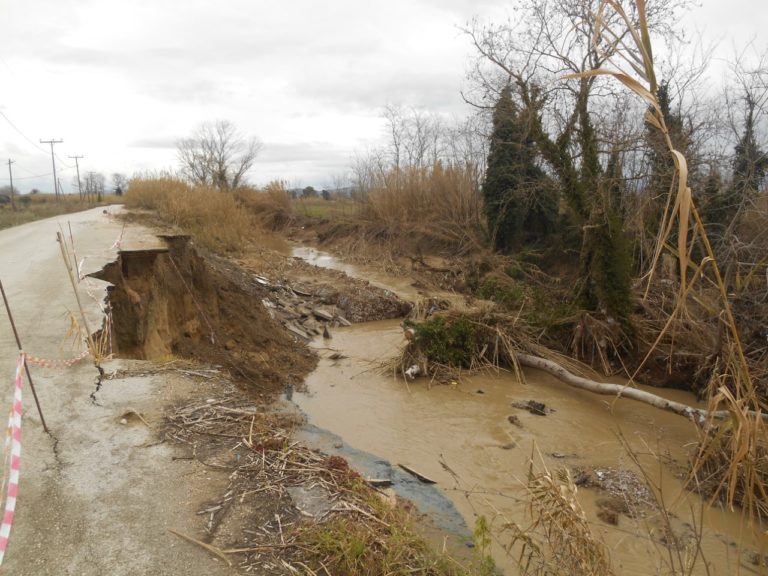 «Ξέσπασε» ο χείμαρρος Γκουρλέσσα στη Ροβιάτα