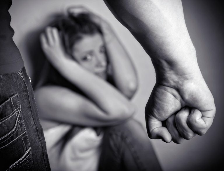 Γαλλία: Αύξηση κατά 16% στην ενδοοικογενειακή βία σημειώθηκε το 2019