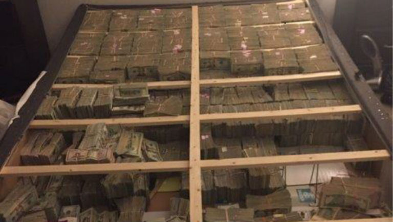 Βοστώνη: Είκοσι εκατομμύρια δολάρια κρυμμένα σε στρώμα